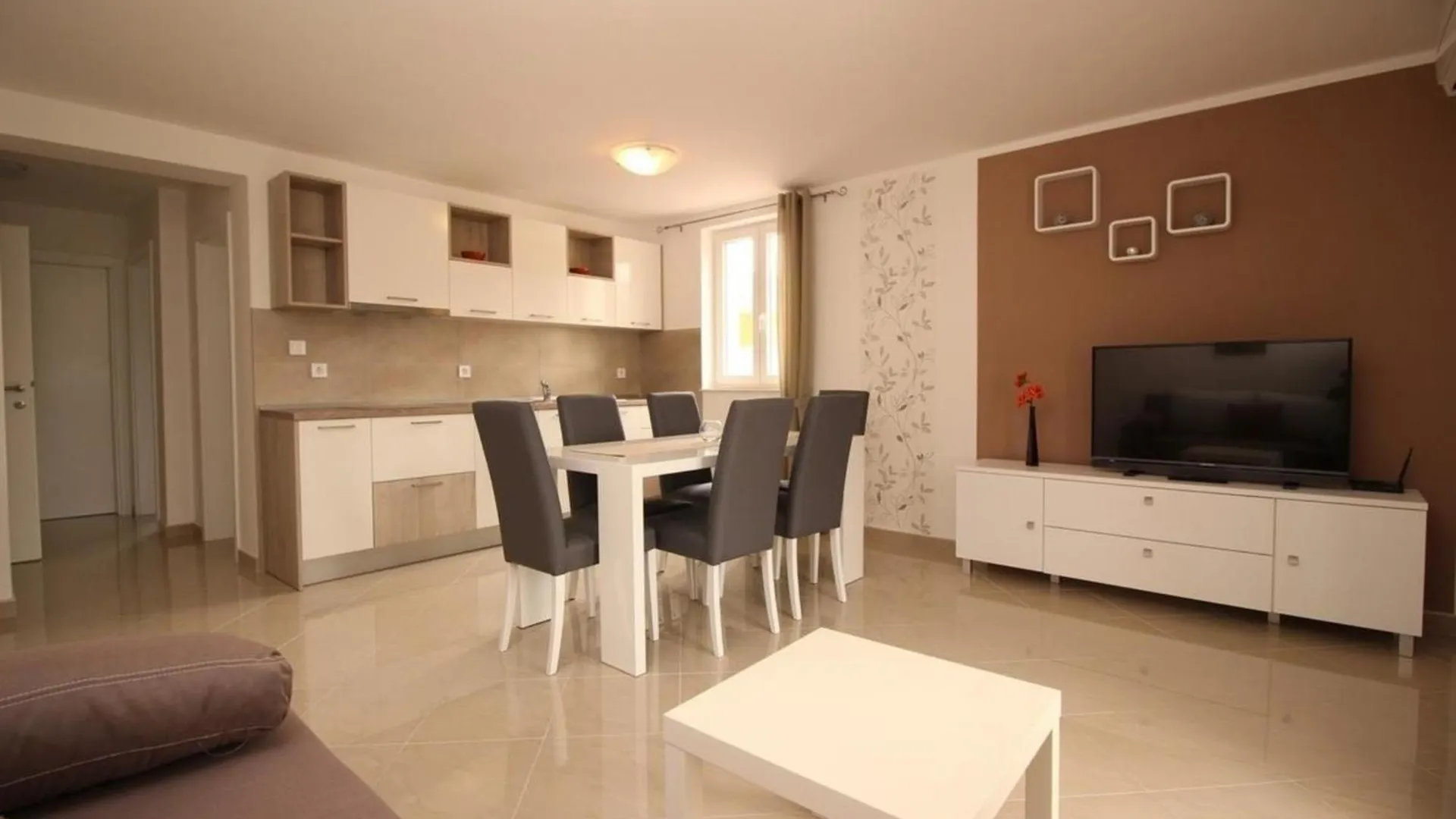 Neu Modern Eingerichtete Apartment Fuer 4 Personen In Einem Haus Mit Mehrere Apartments Und Mit Pool 0*, Baska (Krk) Croatia