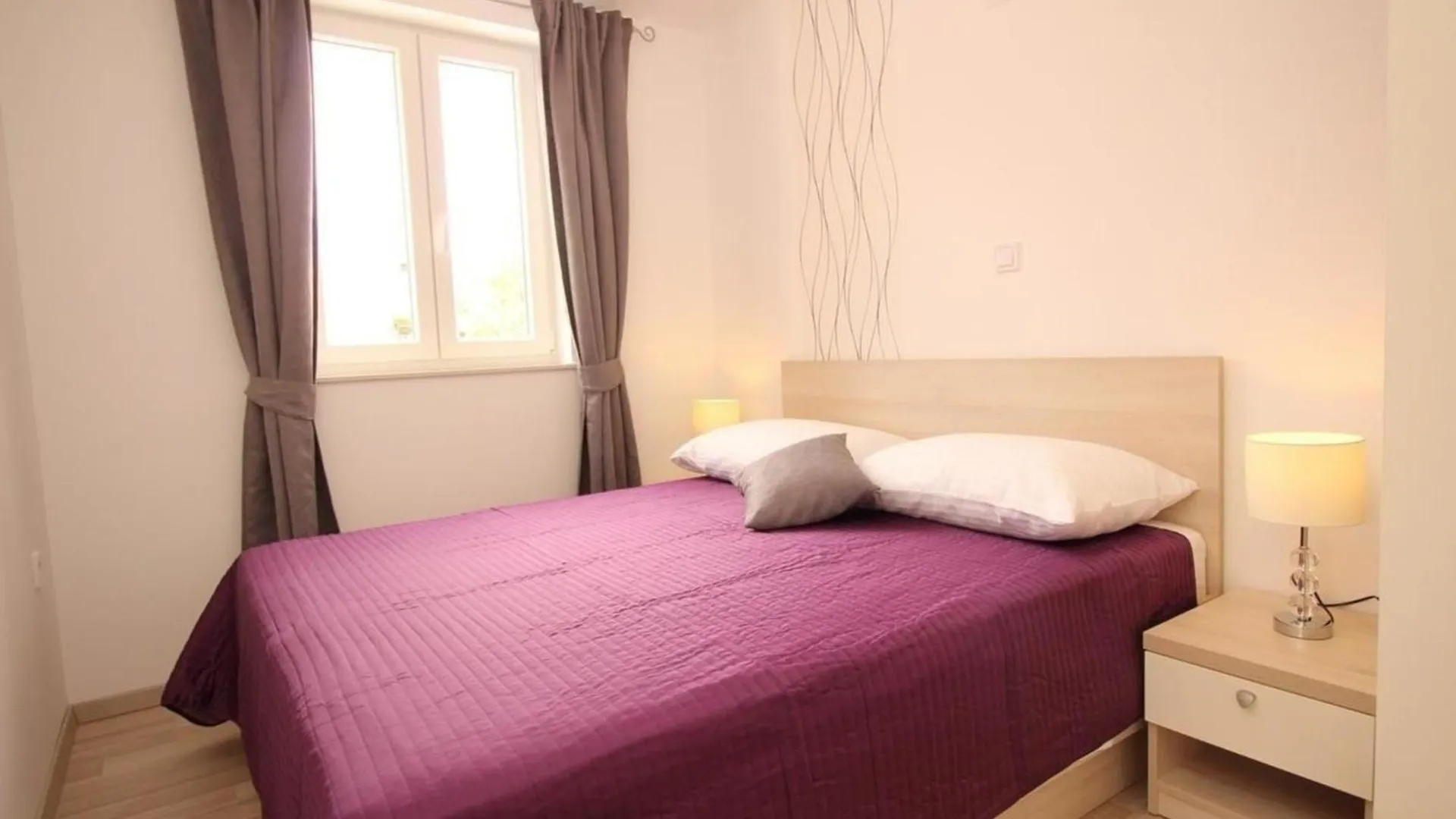 Neu Modern Eingerichtete Apartment Fuer 4 Personen In Einem Haus Mit Mehrere Apartments Und Mit Pool Croatia